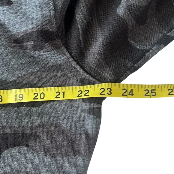 Rails Iron Camo Print Ramona Pullover Crewneck Sweatshirt Size Medium - Picture 7 of 10